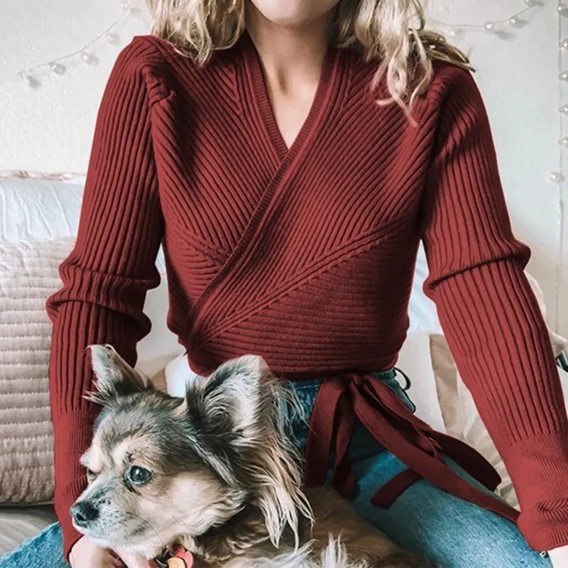 Женский вязаный свитер в рубчик с v-образным вырезом и длинным рукавом однотонный