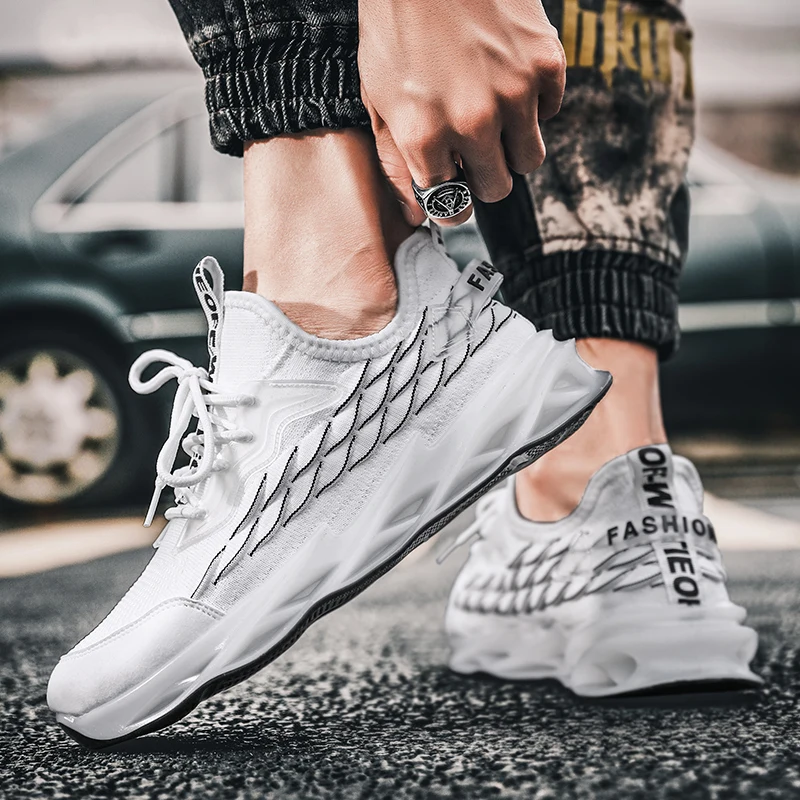 

Men's Sneakers High-quality Fish Scale Knife-edge Fly Woven Mesh Light and Breathable Fashion Casual Shoes Outdoor Running Shoes