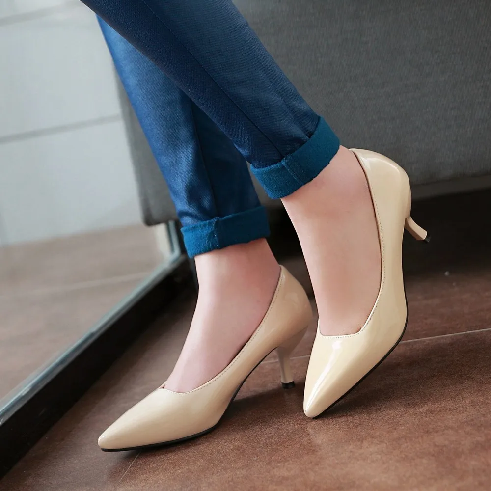 Женские туфли-лодочки с острым носком на тонком высоком каблуке | Обувь