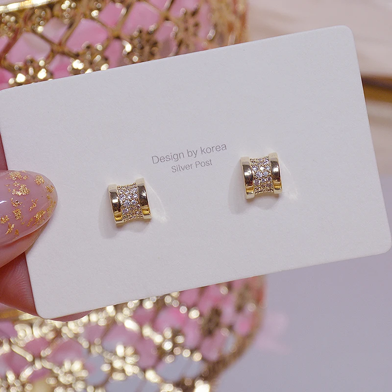 

New Arrive Luxurious Exquisite Micro Inlaid CZ Earring for Women AAA Top Quality Zirconia Stud Earrings Wedding Jewelry Pendant