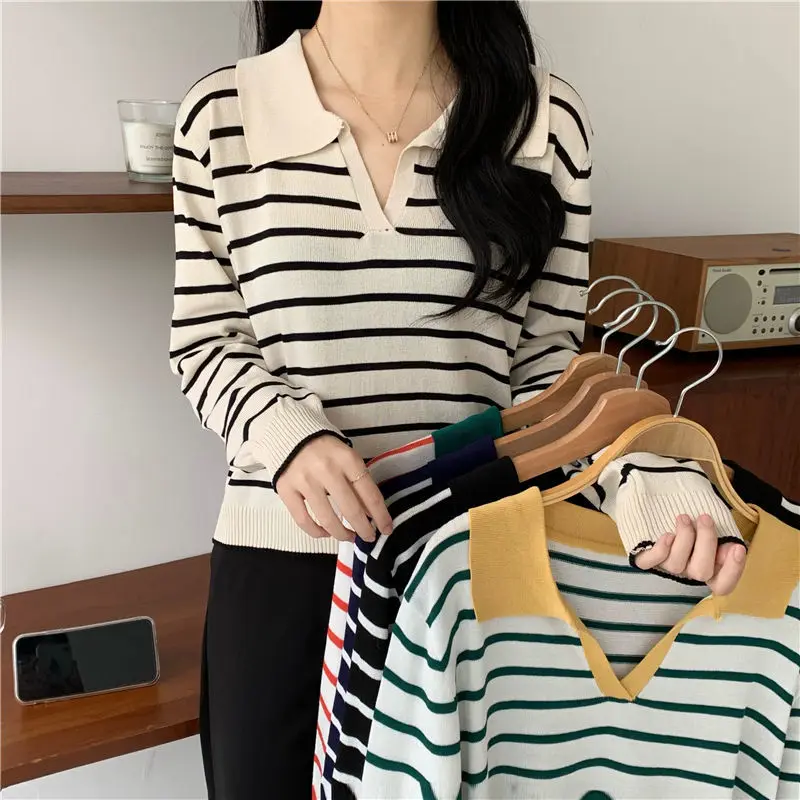 

Женский свитер-поло в полоску, повседневный вязаный джемпер с длинным рукавом и V-образным вырезом, Свободный пуловер в Корейском стиле, осе...