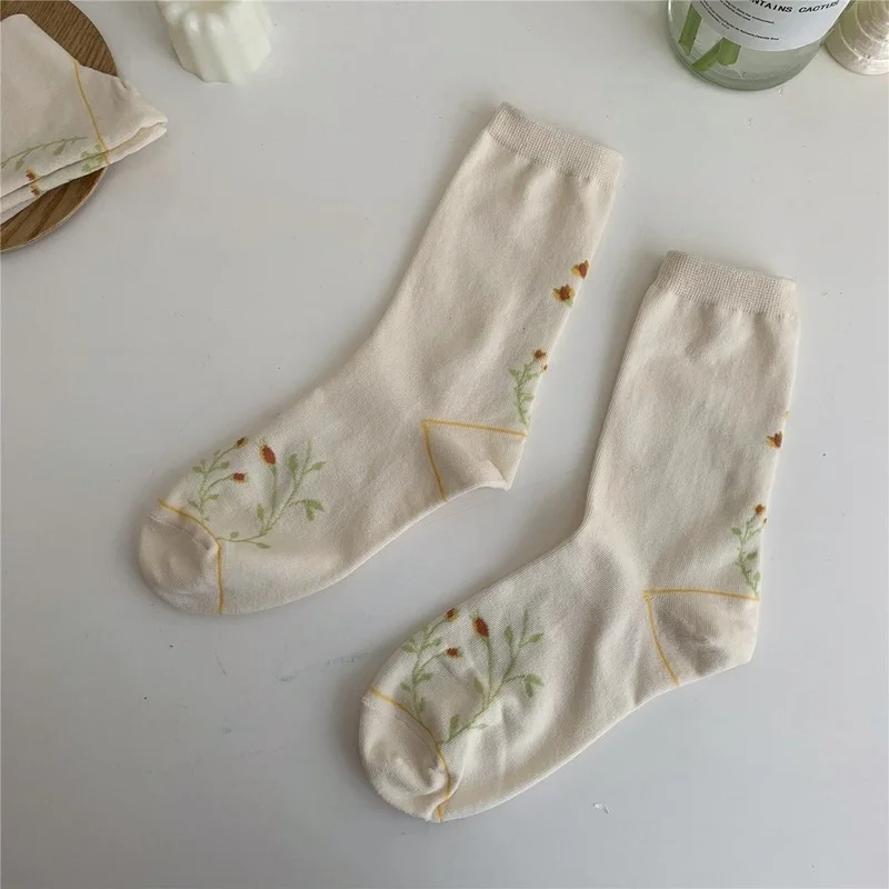 

Floral Print Fashion Socks Women Soft Breathable Harajuku Retro Long Socks High Quality Cotton Japanese Kawaii Cute Woman Socks