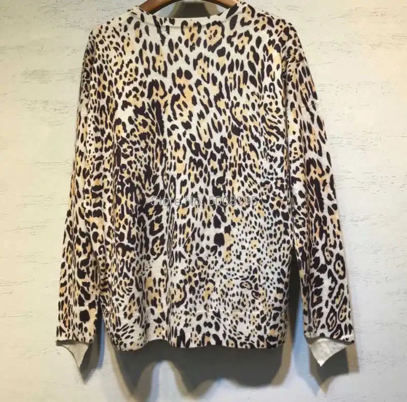 

Woman Leopart Print Cashmere Sweater V-neck Long Sleeves Fashion Jersey Top 2021 Fall Winter Knitwear