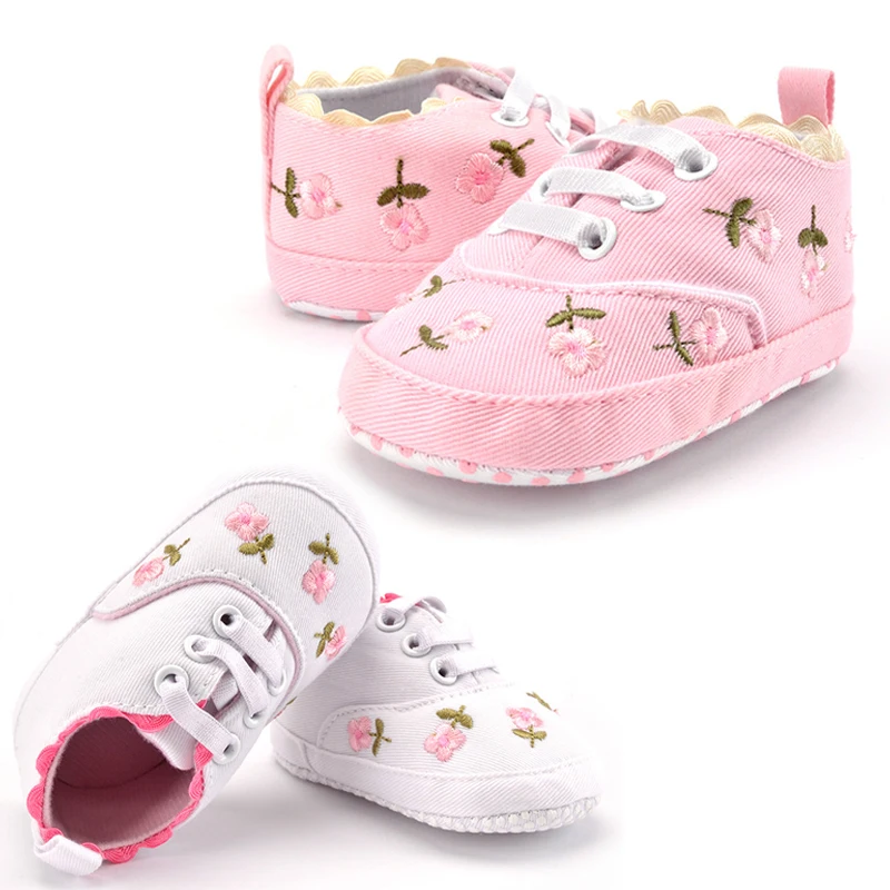 Обувь для новорожденных девочек Белая кружевная мягкая обувь с цветочной