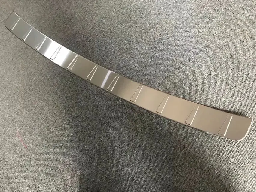 

For Volvo XC60 2018 2019 2020 stainless steel Rear Bumper Protector Sill Trunk Rear guard Tread Plate Trim Car styling