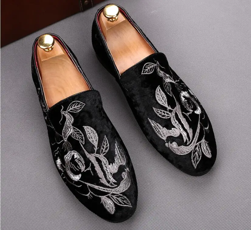 

Black Embroidery Suede Leather Men Loafers For Sale Wholesale Floral Men Vintage Loafers Men's Casual Shoes Men's Flats