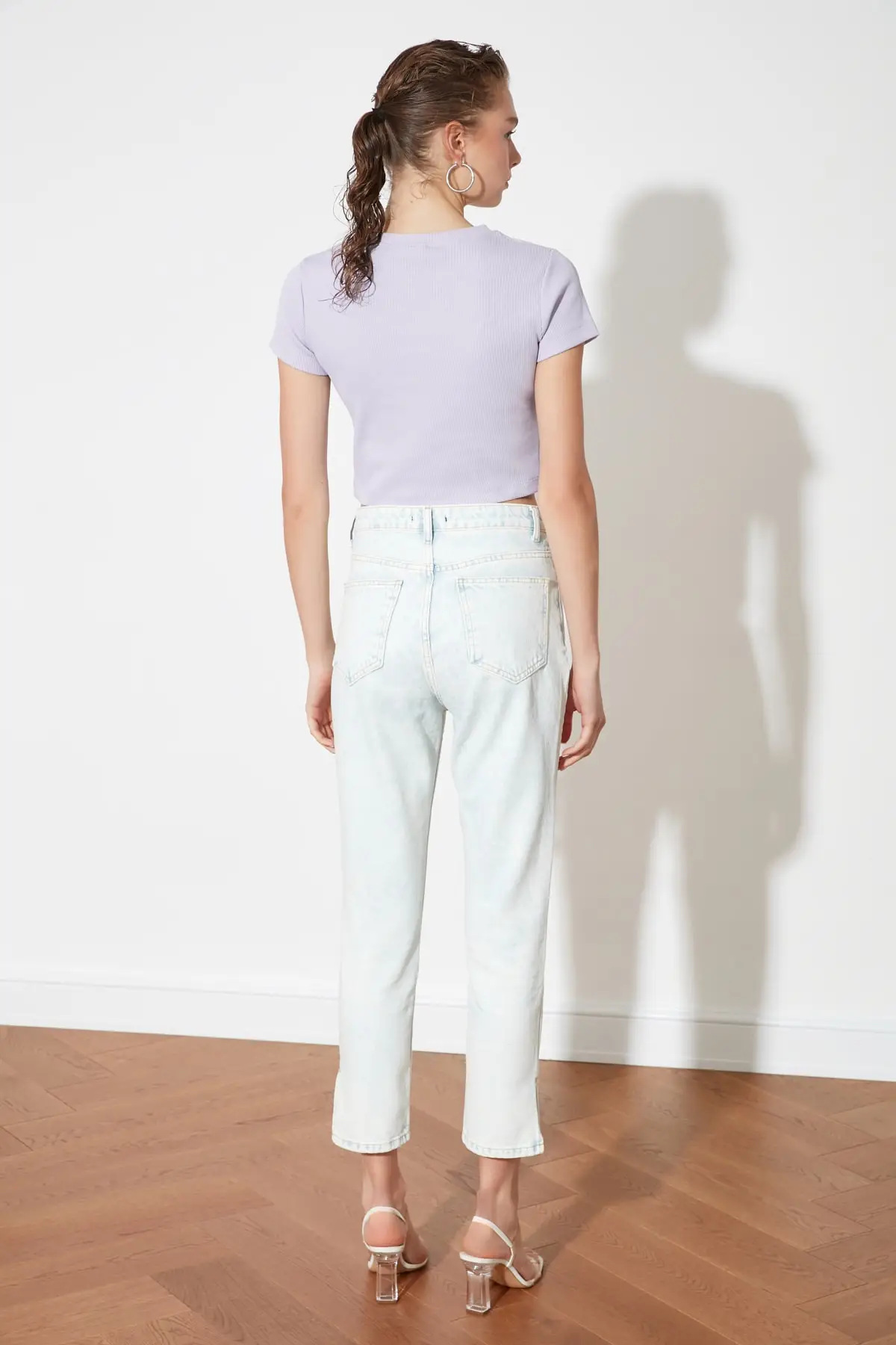 

Trendyol High Bel Mom Jeans TWOSS21JE0556