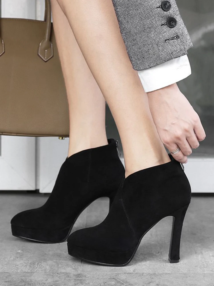 

New Pointed-toe Platform Thin Heels Ankle Boots Black Side Zipper Round Toe Fashionable ELegant Short Boots For Lady Winter