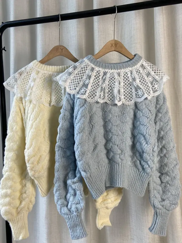 

Женский кружевной свитер с рукавами-фонариками