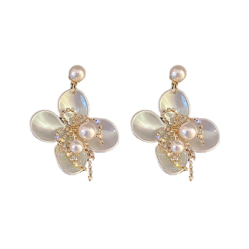 

LOVOACC Hyperbole White Colour Arcylic Flowers Dangle Earrings for Women Girs Simulated Pearls Rhinestone Earrings Fairy Jewelry