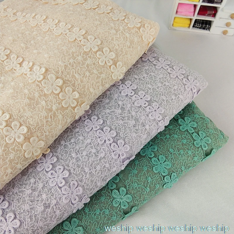 Сетчатая ткань с цветочной вышивкой лиловая для свадебного платья аксессуары