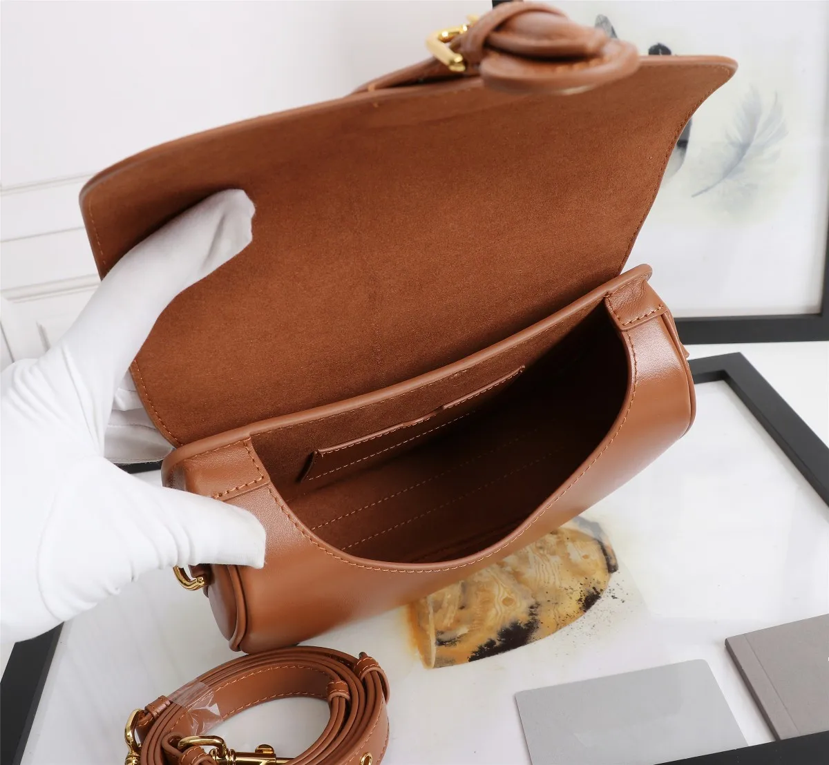 

High quality luxury brand genuine leather cowhide material ladies shoulder bag glitter retro hardware women's messenger bag