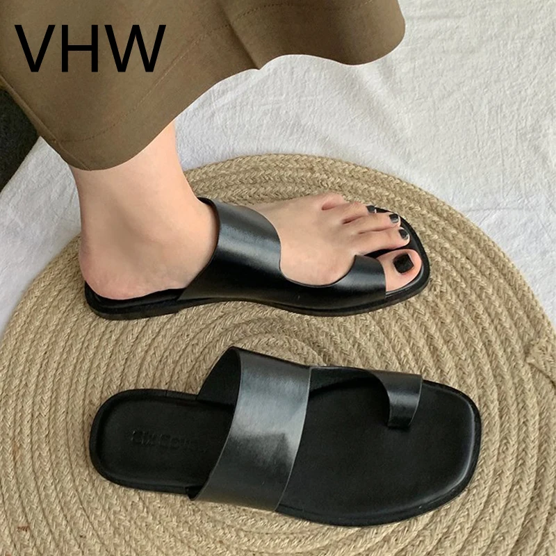 

Women Sandals 2021 Summer Fashion Square Separated Toe Slippers Vintage Black Sandals Women Summer Casual Beach Flip Flops