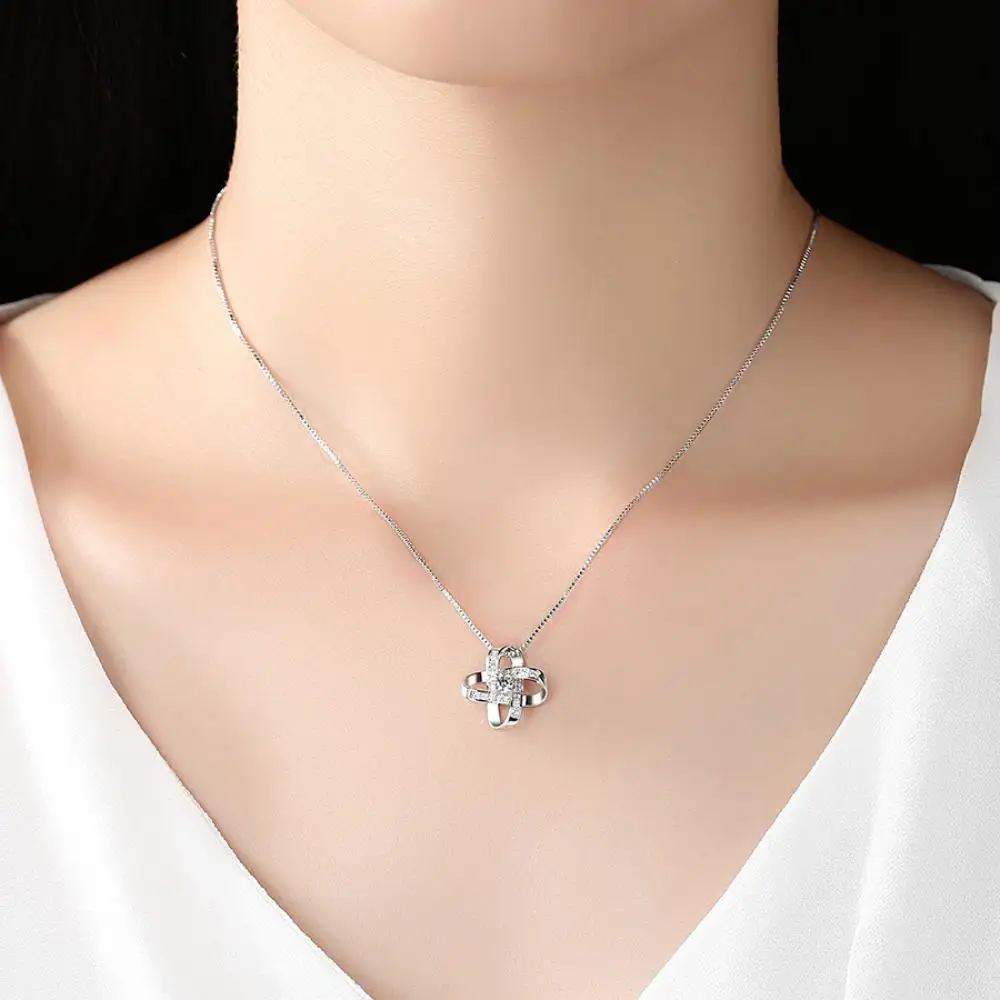 Женское креативное ожерелье инкрустированное прозрачным цирконием с серебряным