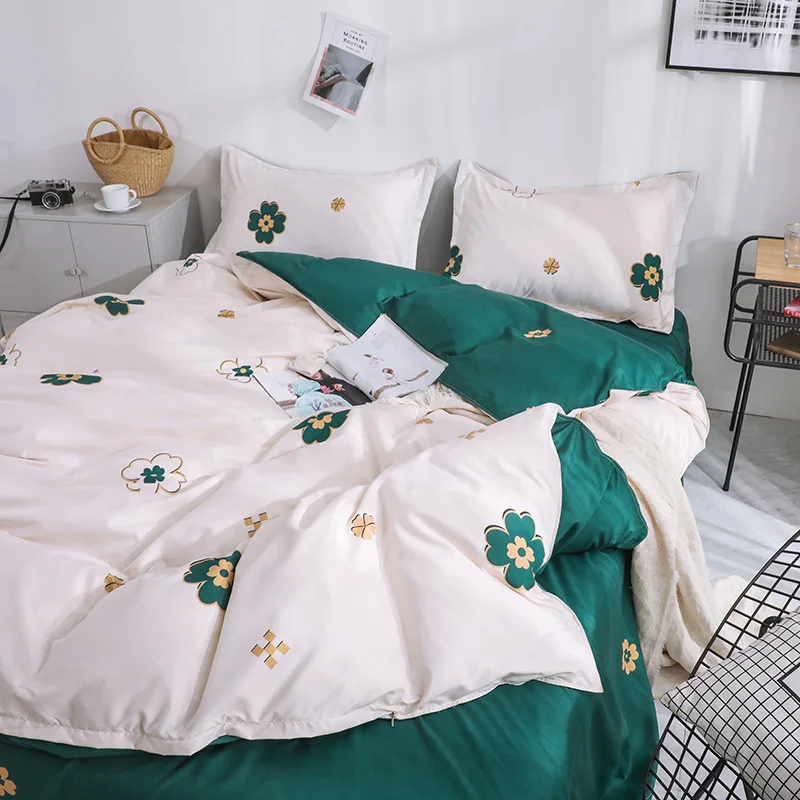 

Clover Bedding Set And Duvet Covers Twin Size Bedspread On The Bed Floral Bed Linen Bed Sheets And Pillowcases Home Textile