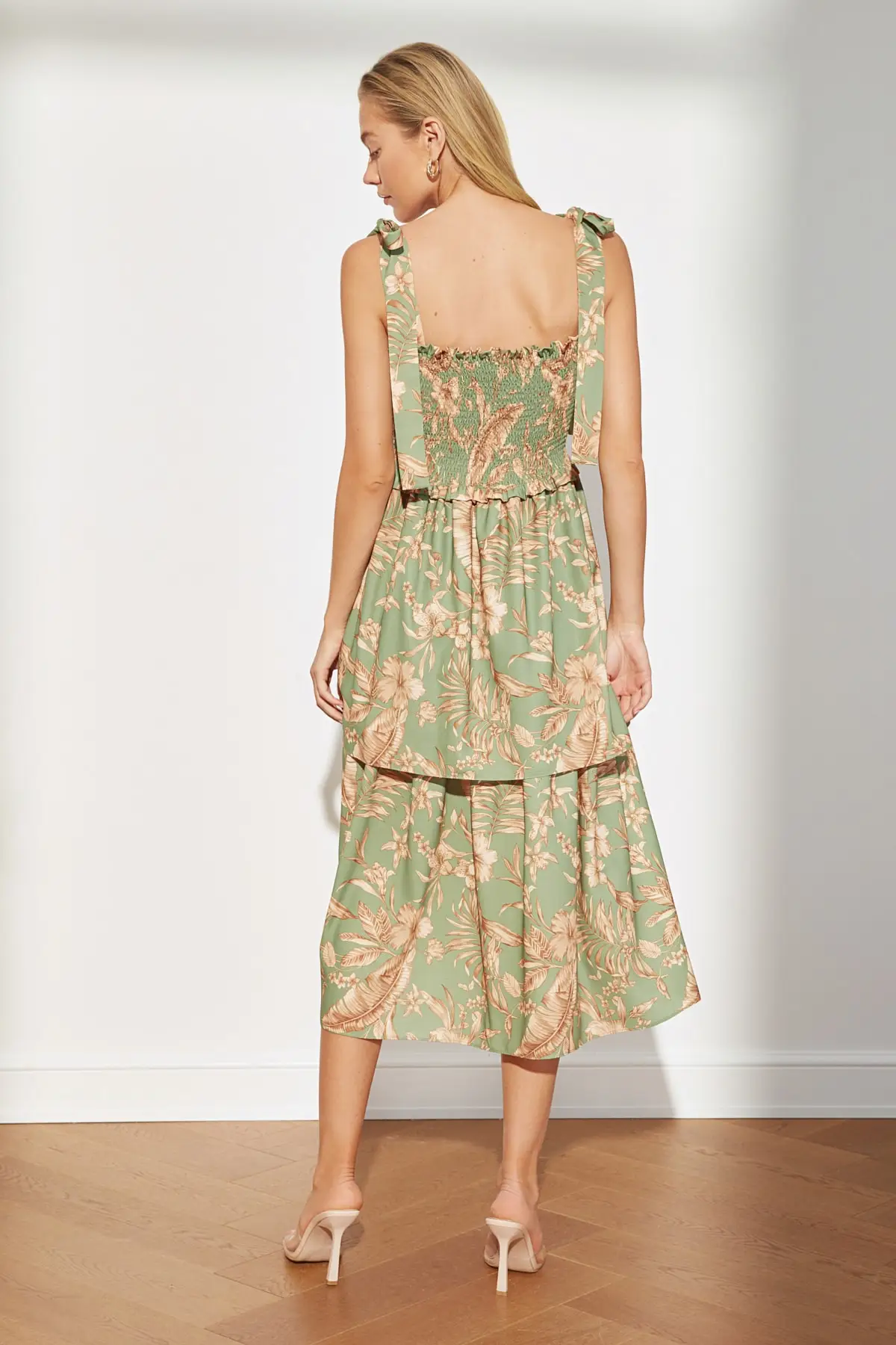 

Green Hanging Flounces Dress TWOSS21EL3714