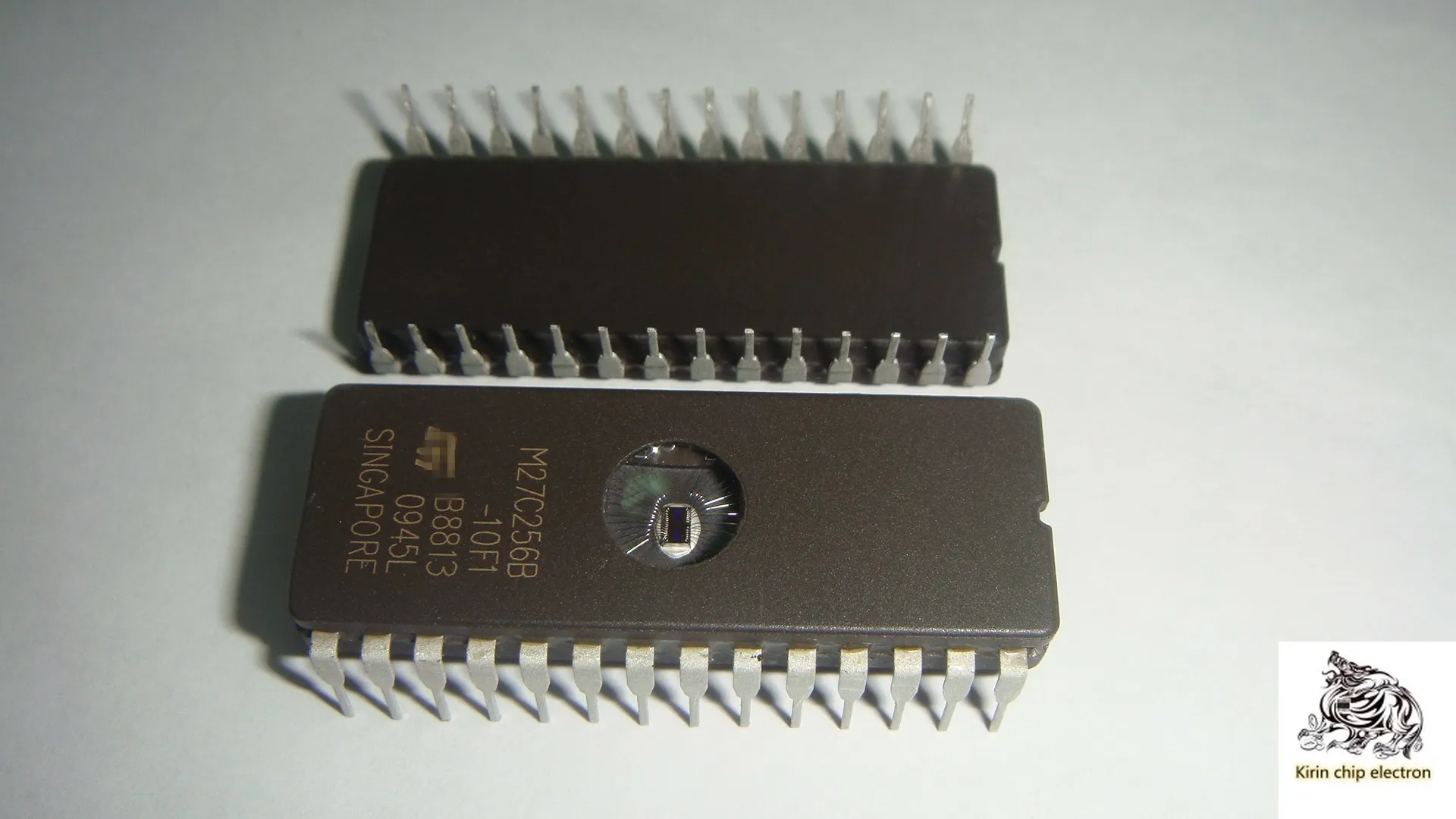 

5PCS/LOT direct insert m27c256b-12f1 m27c256b-10f1 cdip-28 ceramic DIP28 storage