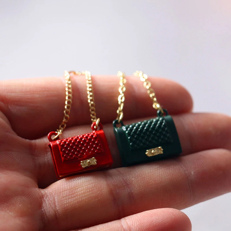 

1 Pc Metal chain pack Doll Bag Miniature Shopping Handbag for Clothes Accessories Red and Black