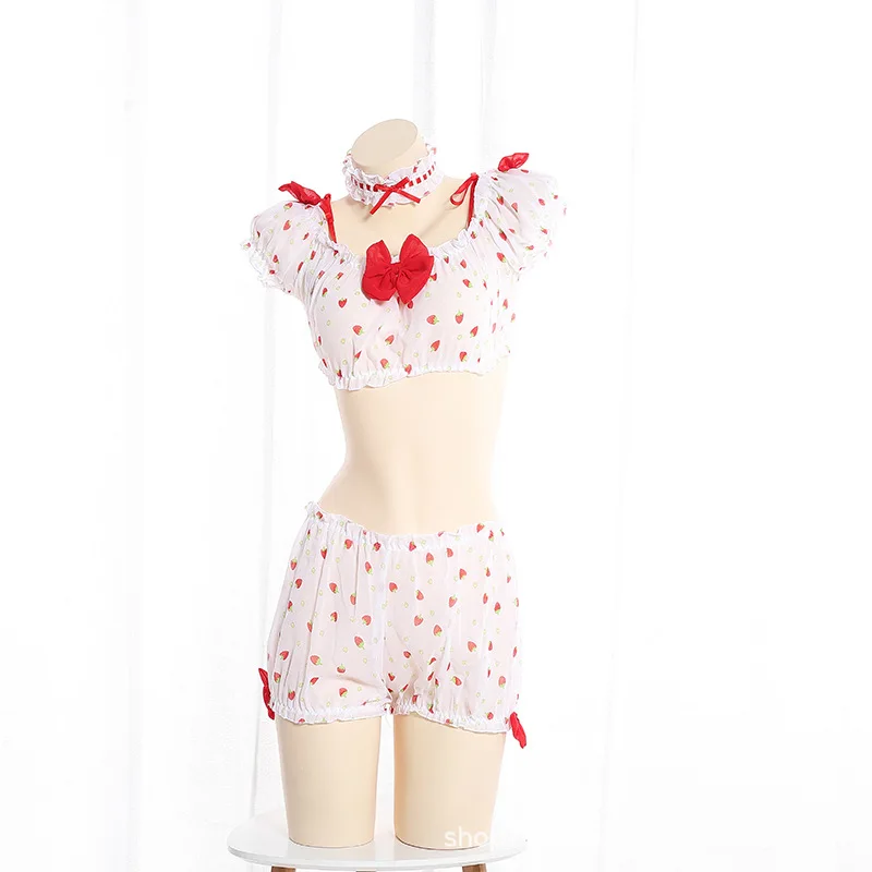 Женская блузка с вышивкой в виде клубники|Комплекты нижнего белья| |