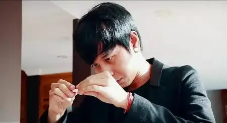 

T&R Cigarette by Arie Bhojez - Magic Tricks