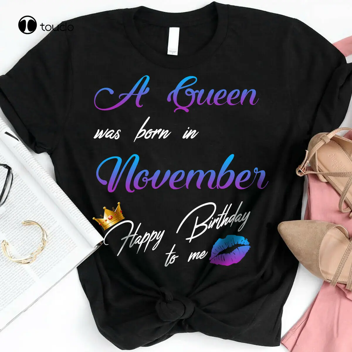 

Футболка унисекс с надписью «A Queen Was Born» в ноябре с днем рождения