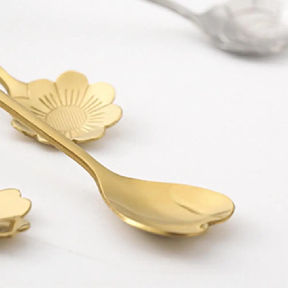 

5Pcs/Set Coffee Mixing Spoon Flower Heart Shape MultifucntionalStainless Steel Long Handle Demitasse Scoop for Cafe coffee spoon