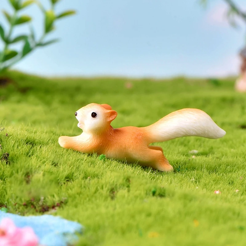 

10 Pcs Cute Squirrel Nut Desktop Ornaments House Maple Leaf Micro Landscape
