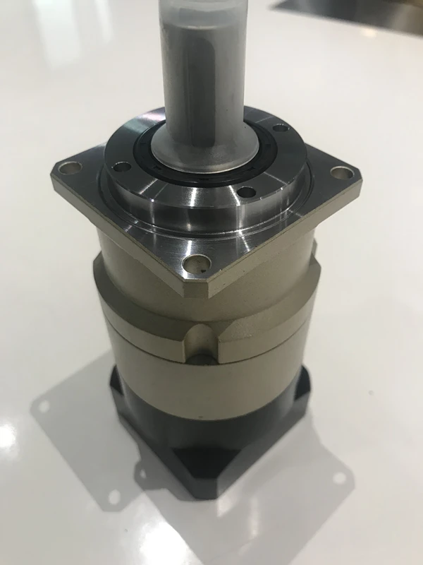 Винтовая зубчатая передача планетарный редуктор 2 х стадийной соотношение 15:1 до