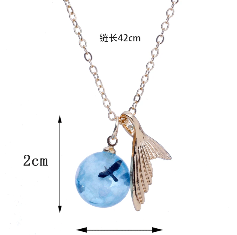 

Hot Creative Ornament Blue Sky White Cloud Bird Eagle Spherical Resin Pendant Necklace for Fashion Women Gift