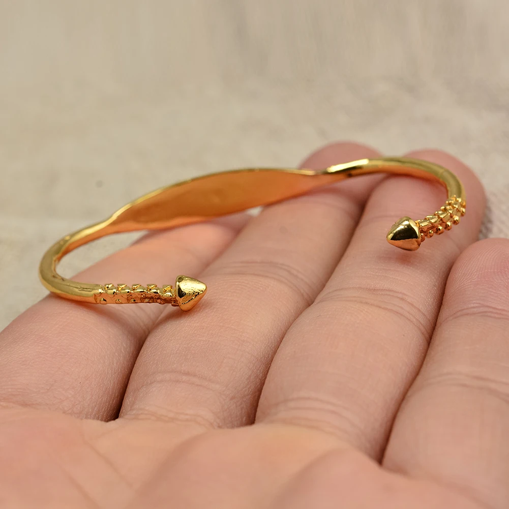 1 шт. пулевидный Дизайн Ювелирные изделия Эфиопский Цветок золотой цвет арабское