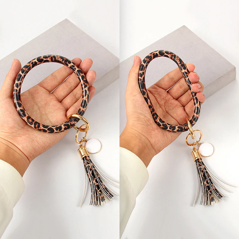 

New PU Leather Round Circle Bracelet Keychain Ladies Tassel Wristlet Keychain Fashion Jewelry Women Gift