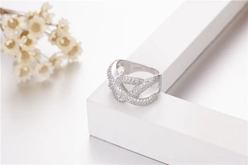 Роскошные бриллиантовые серебряные украшения больше X-образных с фианитами