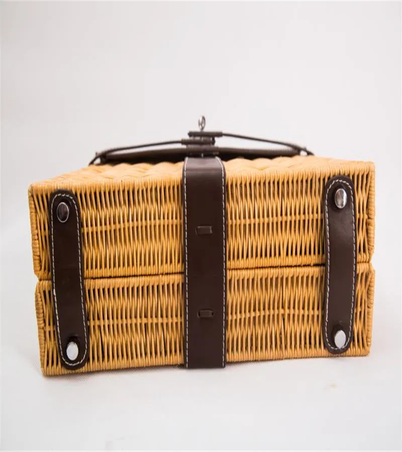 

Leather Lady Rattan Bag Asian Bali knitted large capacity fashion bag Straw bag summer key shopping bag with lock