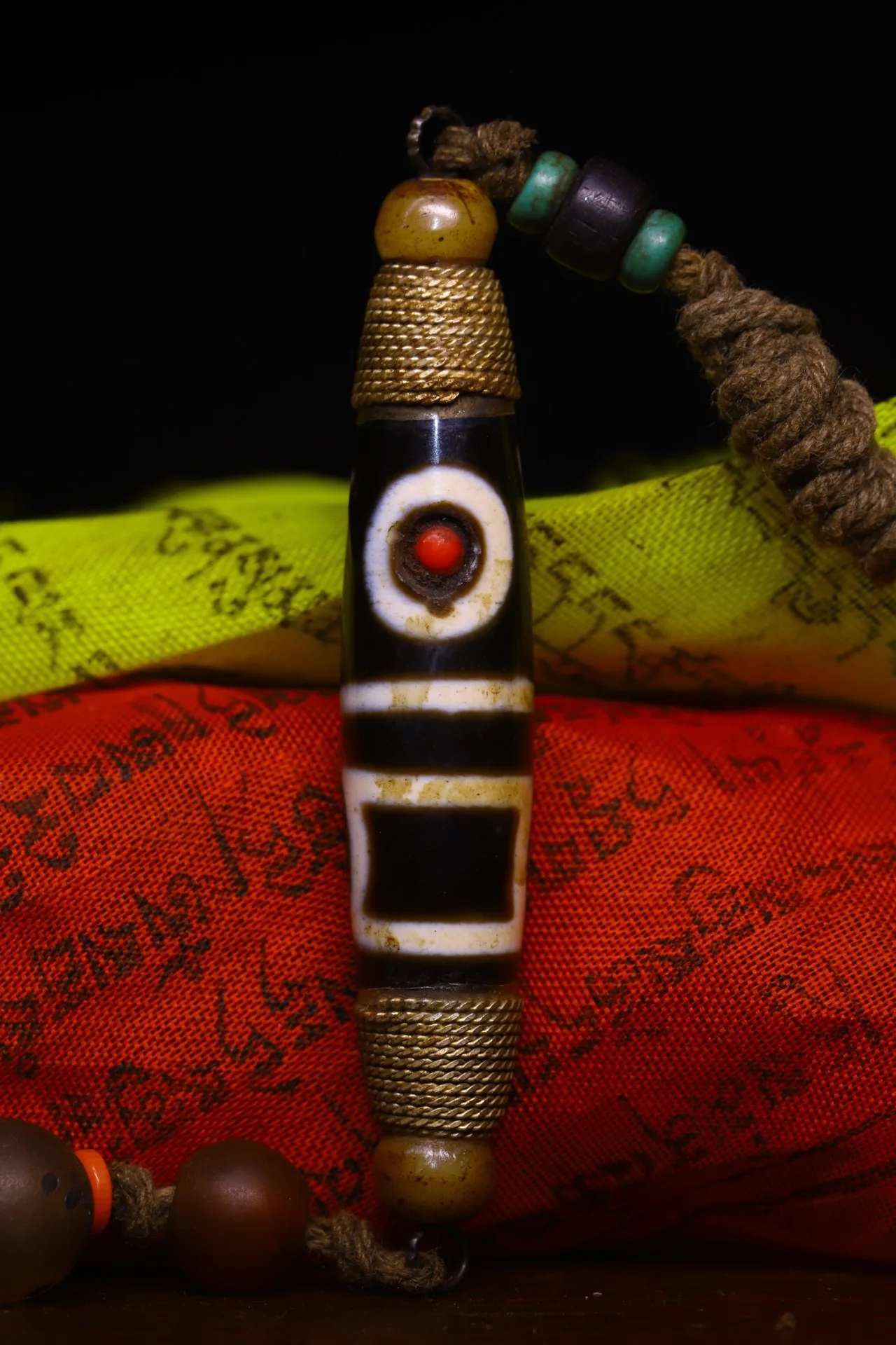 

3"Tibet Temple Collection Old Natural agate mosaic Gem Dzi Bead Eye Dzi Bead Pendant Amulet Town House Exorcism