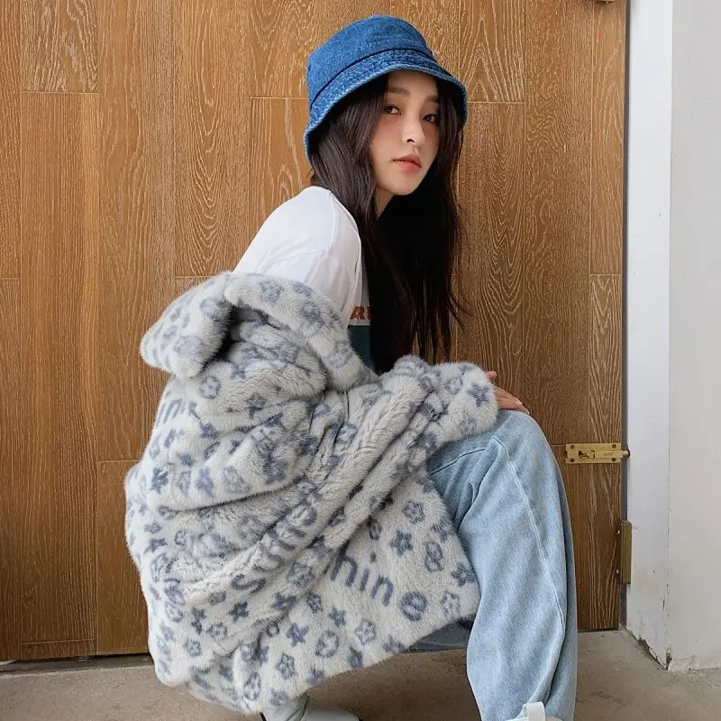 Autumn and winter fake fur coat new loose letter printed Plush coat imitation rabbit hair thickened warm Plush coat