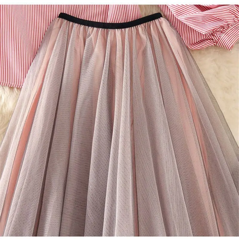 

2021 Summer New Women Casual O Neck Half Sleeve Shirt + Irregular Mesh Skirt Two Piece Sets Ladies Knee Length Set Outfits