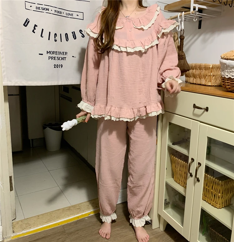 

Милый пижамный комплект принцессы в стиле "Лолита", домашний костюм с длинными рукавами и оборками, однотонные свободные осенне-зимние штан...