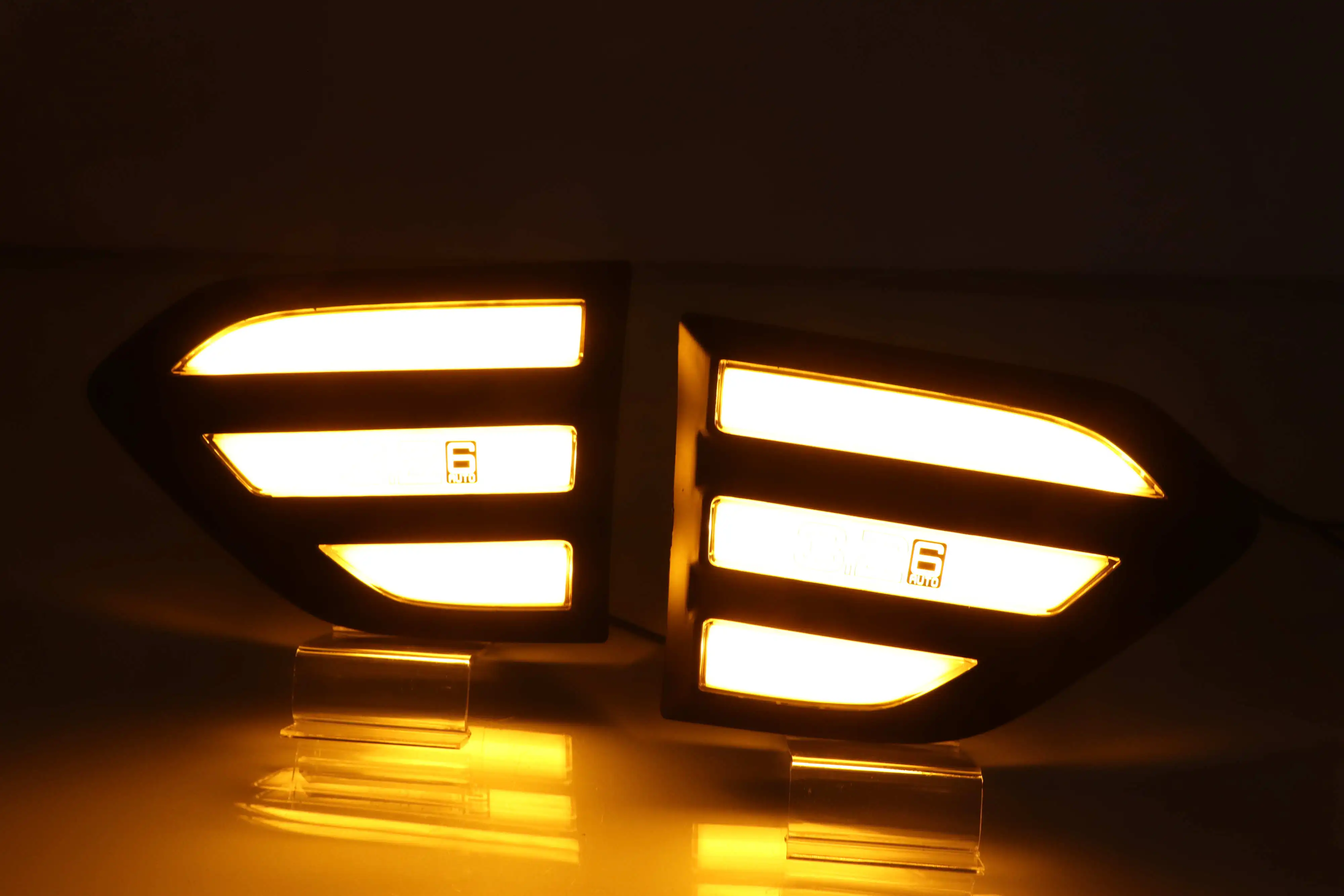 

eOsuns led drl daytime running light for Ford with moving yellow turn signals