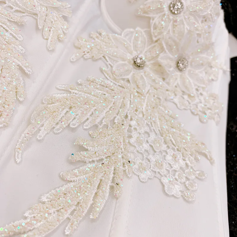 

2021 Women's New Spring Lace Embroidered Rhinestone Retro Camisole Slim Fit Backless Small White Tank Top