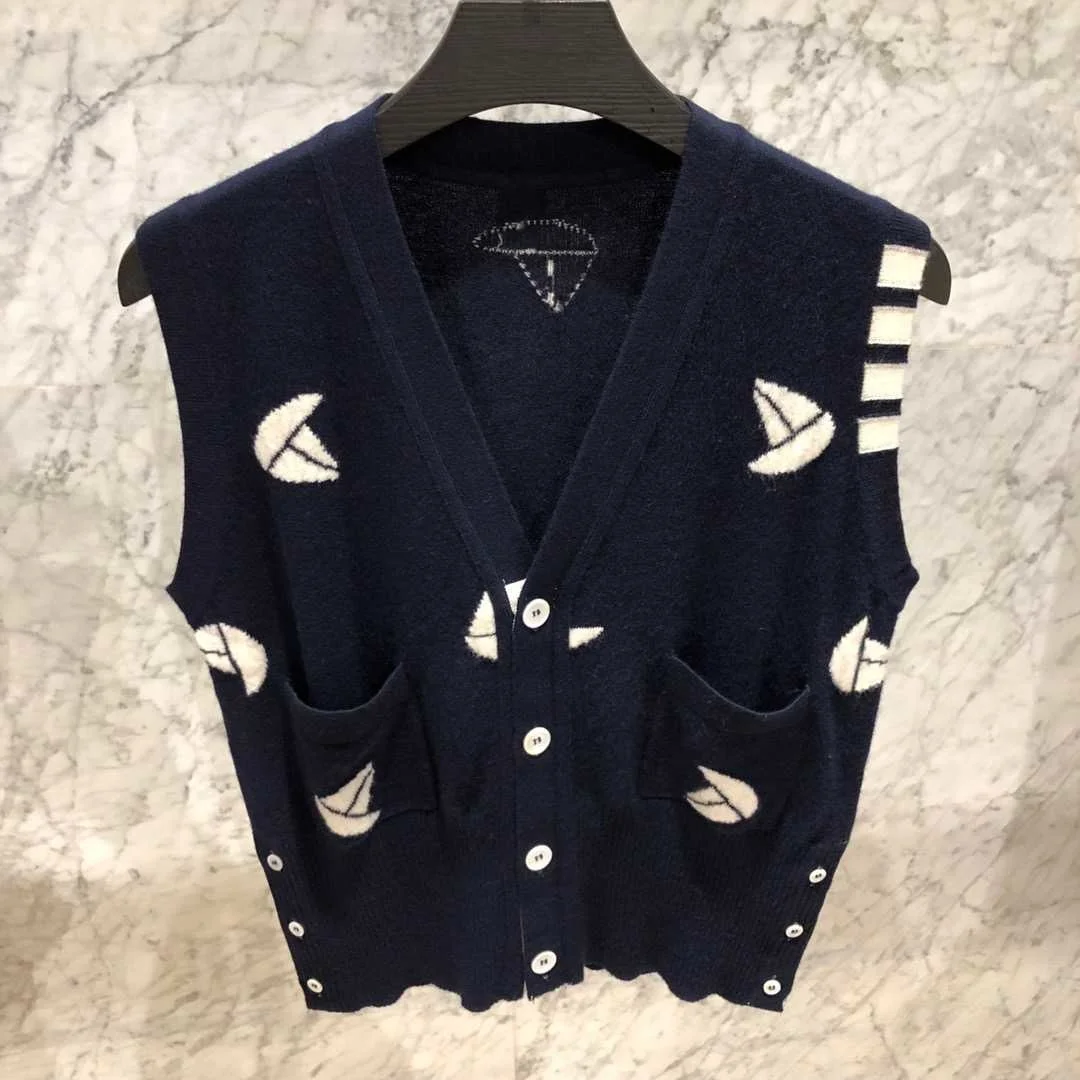 

Модный брендовый свитер TB для мужчин и женщин, кардиган без рукавов с V-образным вырезом, приталенный шерстяной жилет с узором, вязаный жилет...