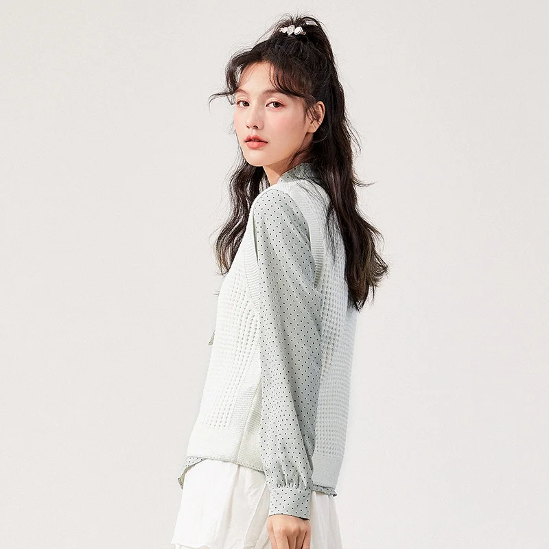 

SEMIR Knitted two-piece ladies hollow sweater vest polka dot printing long-sleeved shirt bowknot spring 2021 new