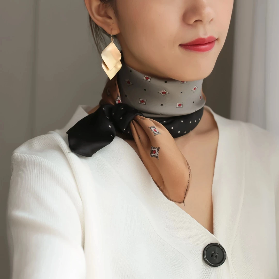 

Retro small square scarf women's thin silk scarf spring and autumn and winter new style neckband decoration neckbands scarves