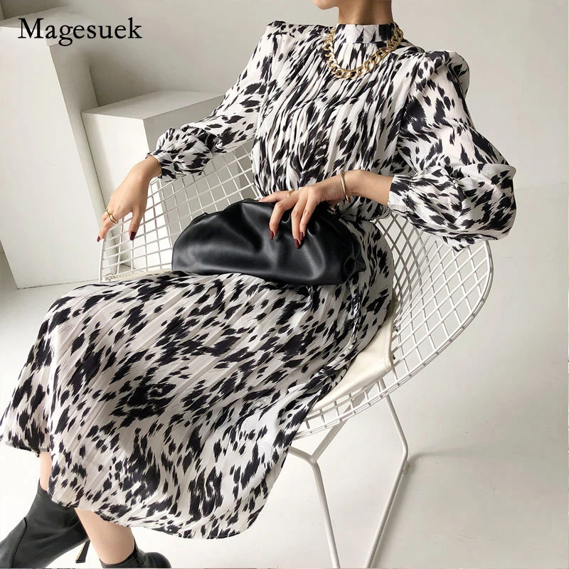 

2021 Autumn Summer Stand Collar Chiffon Dress Loose Style Vintage Dress Print Pleated Long Sleeve Dresses for Women Sashes 13715