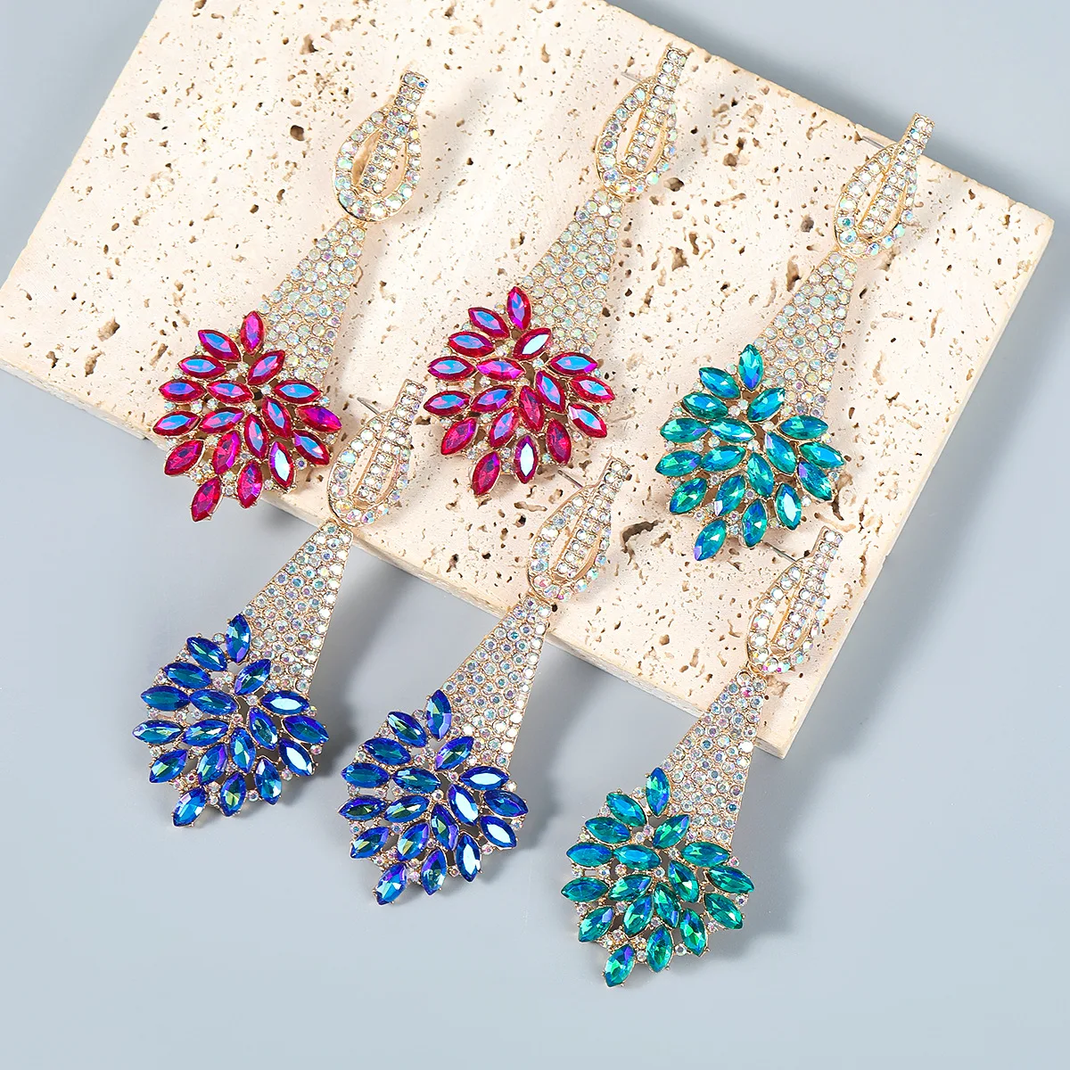 

Fashion Metal Rhinestone Flower Earrings Women's Popular Simple Dangle Earrings Party Accessories Earrings for Women