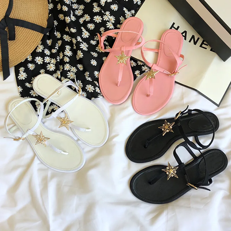 

2020 new leisure round head leather sandals femininity beach flat heel sandals metal star angle sandals