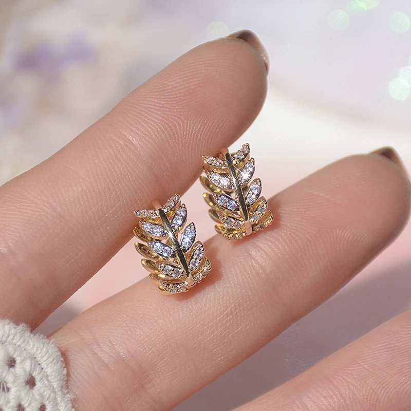 

2021 New Delicate Zircon Cute Metal Leaf Stud Earrings For Women Wedding Fashion Jewelry Gift Gift Dropshipping