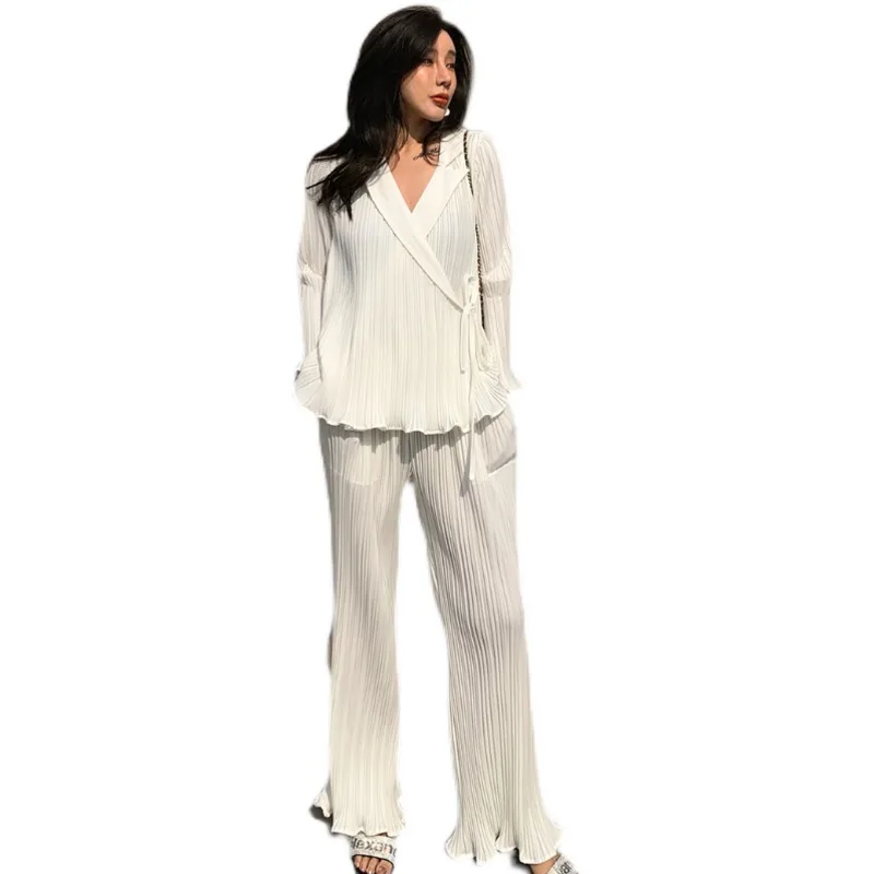

[DEAT] V-neck White Chiffon Pleated Light Lace Mercerized Coat High Waist Wide Leg Trousers Two-piece Suit 2021 Spring GX833