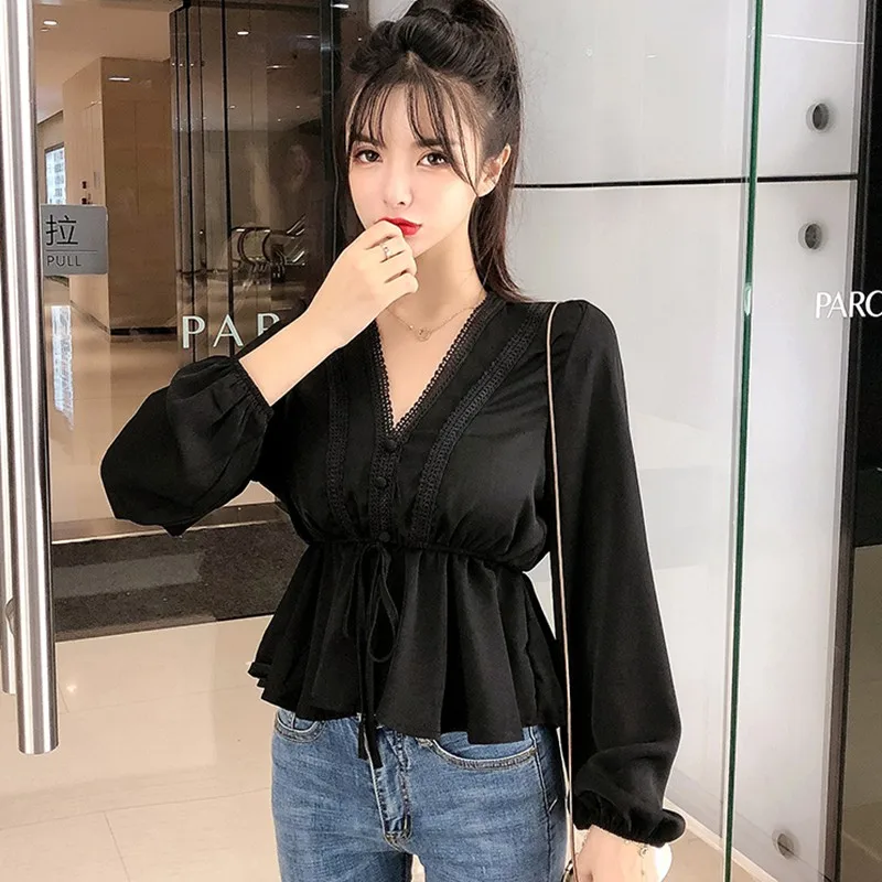 

Sweet Beauty Shirt Fashion New Long-sleeved Lace Shirt V-neck Sweet Ruffled Short Shirt 2020