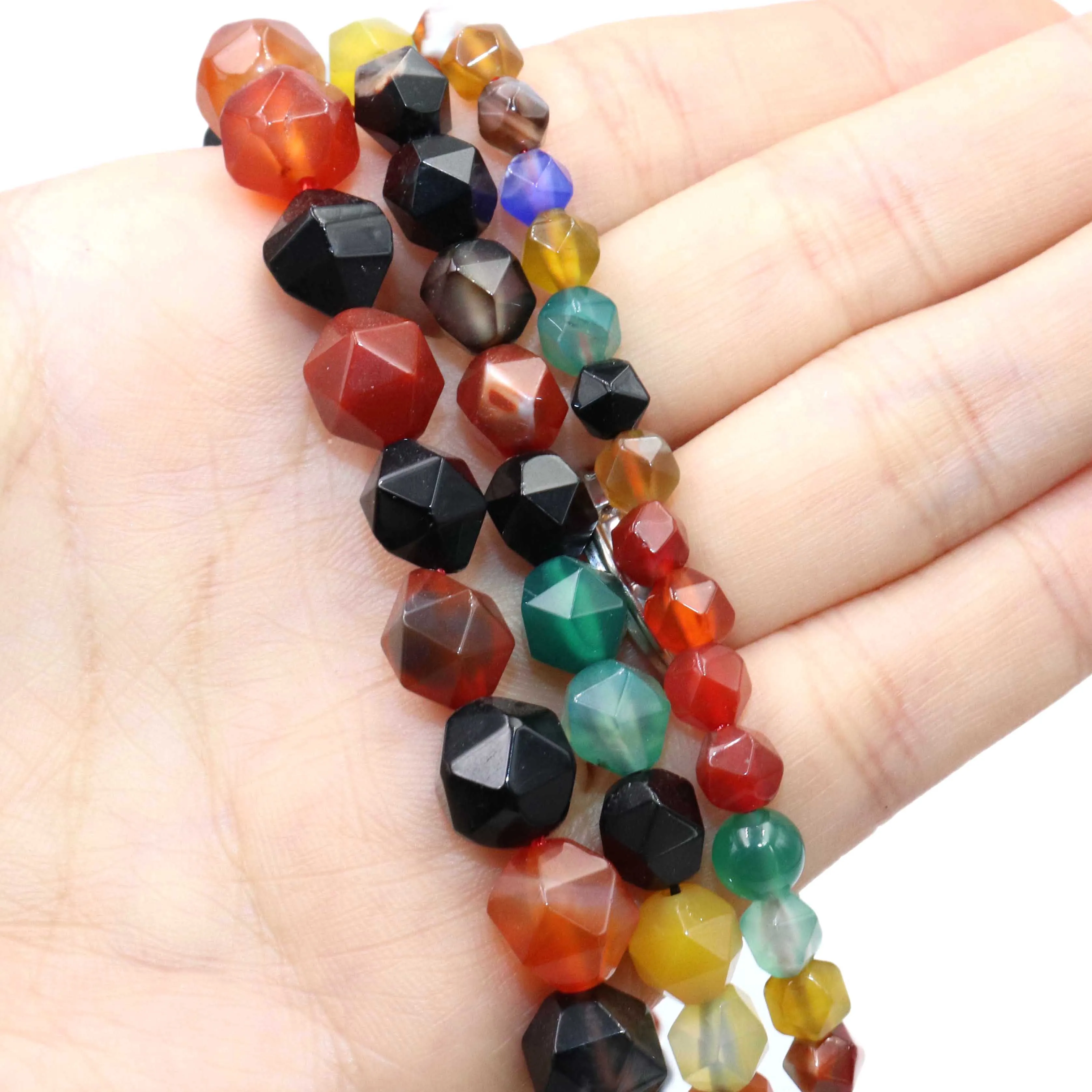 Натуральные камни граненые