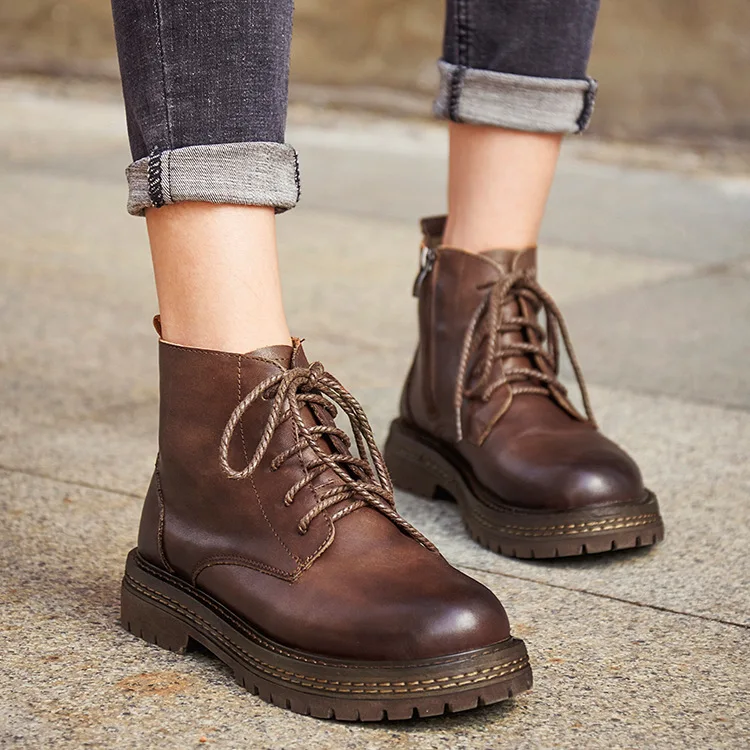 

Брендовые женские Ботинки Martin из натуральной кожи в стиле ретро, зимние женские кожаные ботинки, женские локомотивные ботинки ручной работ...